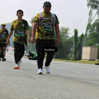Runner Photo 7057543