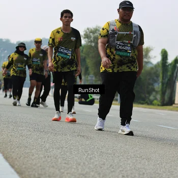Runner Photo 7057550
