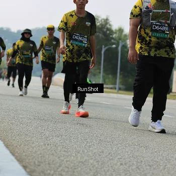 Runner Photo 7057553