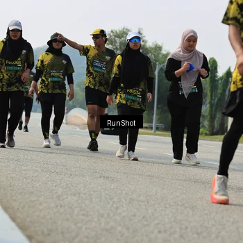 Runner Photo 7057573
