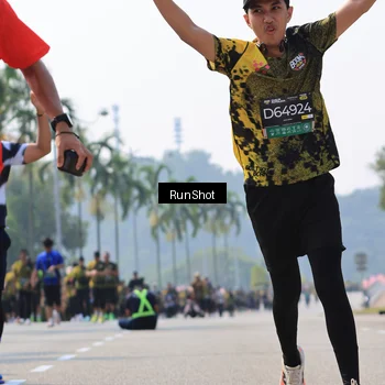 Runner Photo 7057590