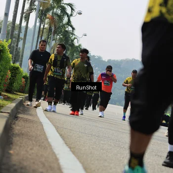 Runner Photo 7057715