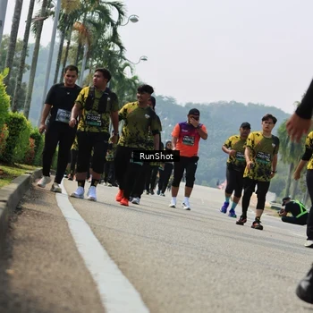 Runner Photo 7057728
