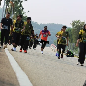 Runner Photo 7057735