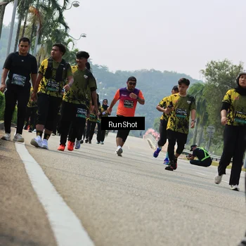 Runner Photo 7057754