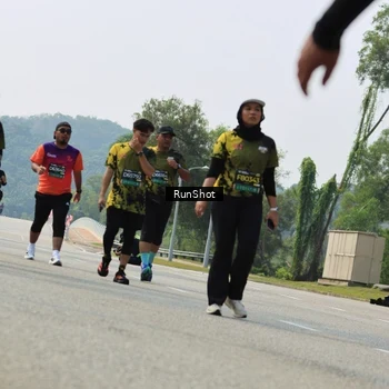 Runner Photo 7057756