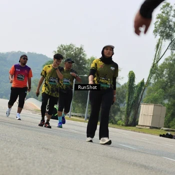 Runner Photo 7057771