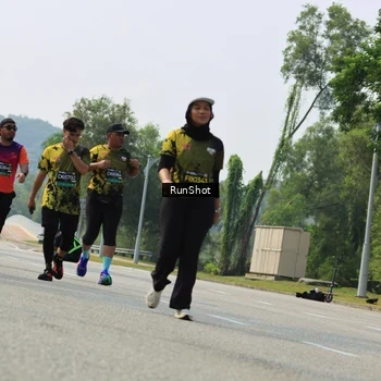 Runner Photo 7057778