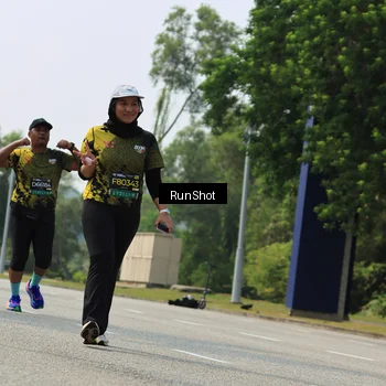 Runner Photo 7057888