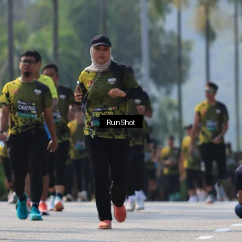 Runner Photo 7057981