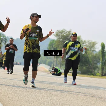 Runner Photo 7057984