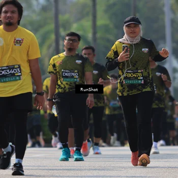 Runner Photo 7058000