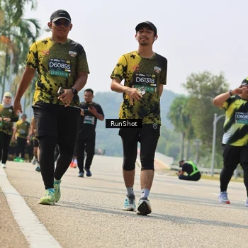 Runner Photo 7058008