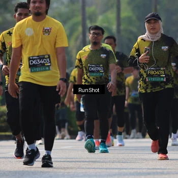 Runner Photo 7058018