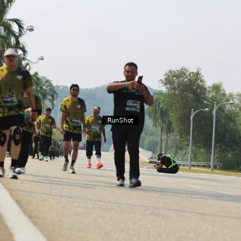Runner Photo 7058021
