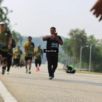 Runner Photo 7058022