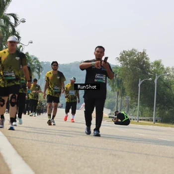 Runner Photo 7058024