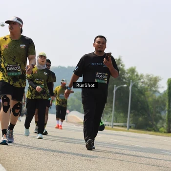 Runner Photo 7058030
