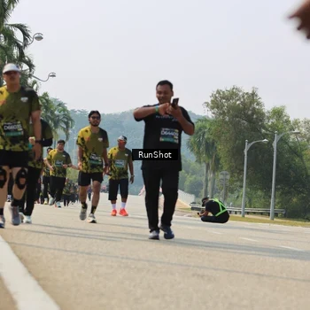 Runner Photo 7058034