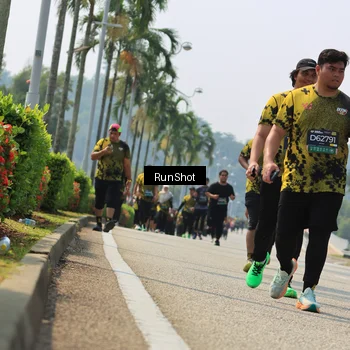 Runner Photo 7058048