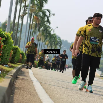 Runner Photo 7058051