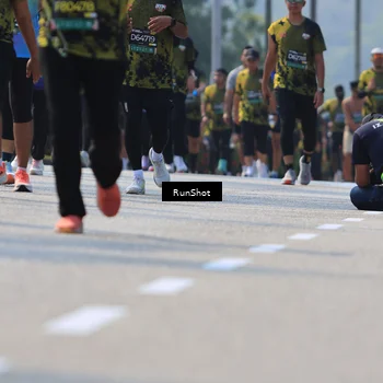 Runner Photo 7058059