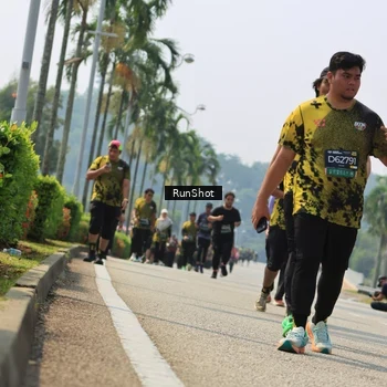 Runner Photo 7058062