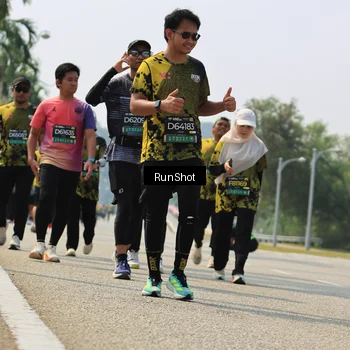 Runner Photo 7058098