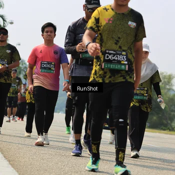 Runner Photo 7058107