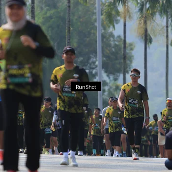 Runner Photo 7058117