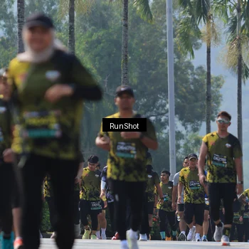 Runner Photo 7058124