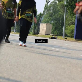 Runner Photo 7058154