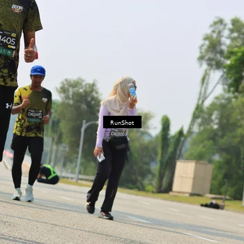 Runner Photo 7058159