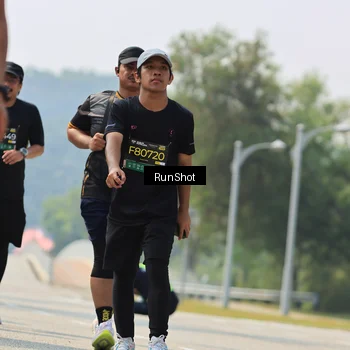 Runner Photo 7058181