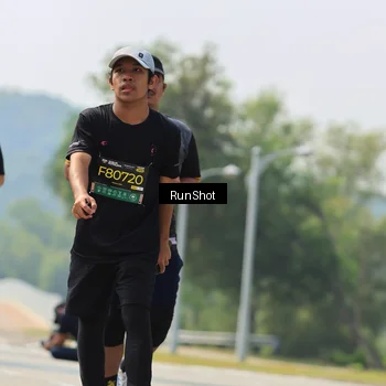 Runner Photo 7058183