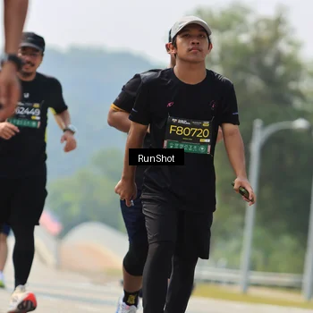 Runner Photo 7058200