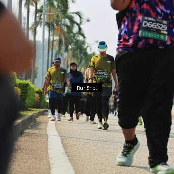 Runner Photo 7058268