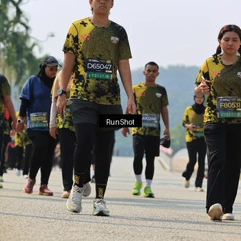 Runner Photo 7058298