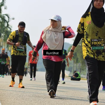 Runner Photo 7058398