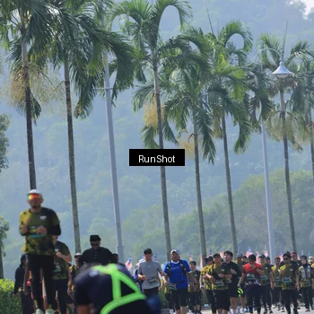 Runner Photo 7058416