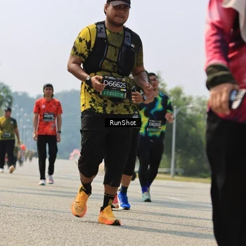Runner Photo 7058424