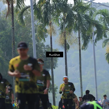 Runner Photo 7058438