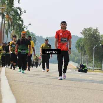 Runner Photo 7058465