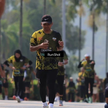 Runner Photo 7058539