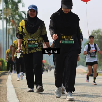 Runner Photo 7058541