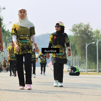 Runner Photo 7058602