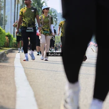 Runner Photo 7058605