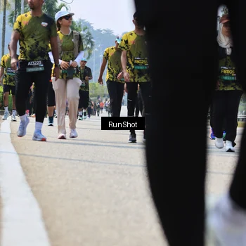 Runner Photo 7058624