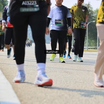 Runner Photo 7058675