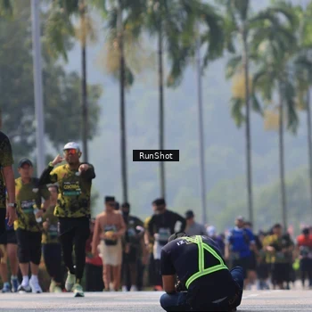Runner Photo 7058684